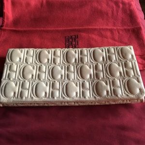 CH Carolina Herrera clutch l